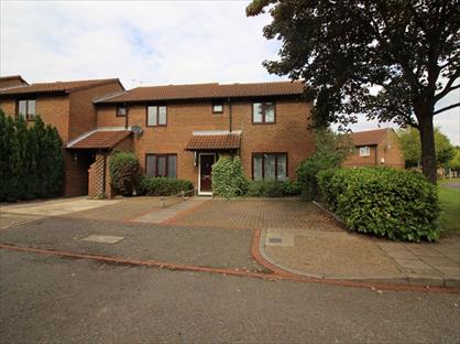 2 Bed End Terrace, Sparrow Close, TW12