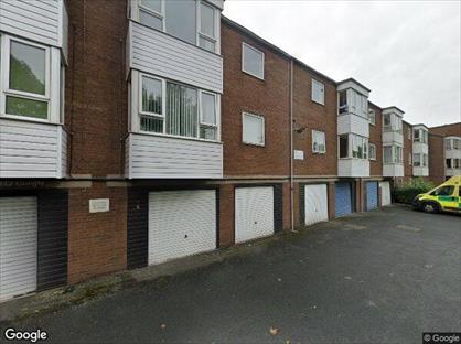 1 Bed Flat, Clifford Court, WF5
