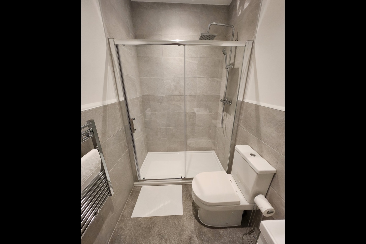 3 Bed Flat, Bath Road, BS4 photo 5
