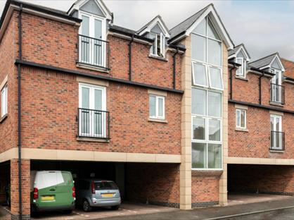 2 Bed Flat, Eden Place, NG31