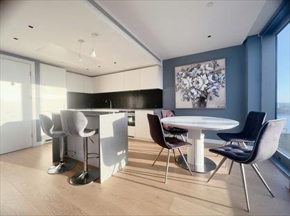 2 Bed Flat, Marsh Wall, E14
