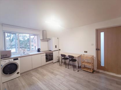 1 Bed Flat, Wimbledon, SW19
