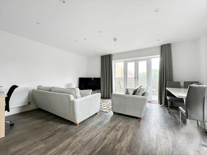 2 Bed Flat, Glenway Road, ME1