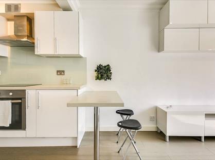 1 Bed Flat, Fitzroy Street, W1T