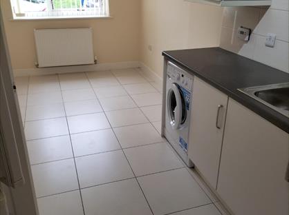 4 Bed Semi-Detached House, Shelsley Avenue, MK6