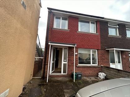 3 Bed Semi-Detached House, Barry Road, CF63