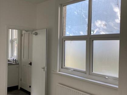 2 Bed Flat, Whitegate Road, SS1