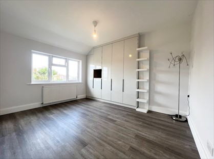 1 Bed Flat, St Albans Road, WD24