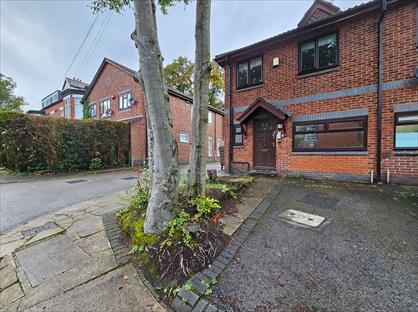 3 Bed End Terrace, Oakham Mews, M7