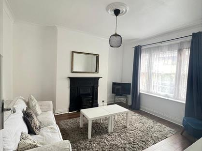 8 Bed Terraced House, London, E1
