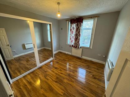 Bedsit, Avonwick Road, TW3