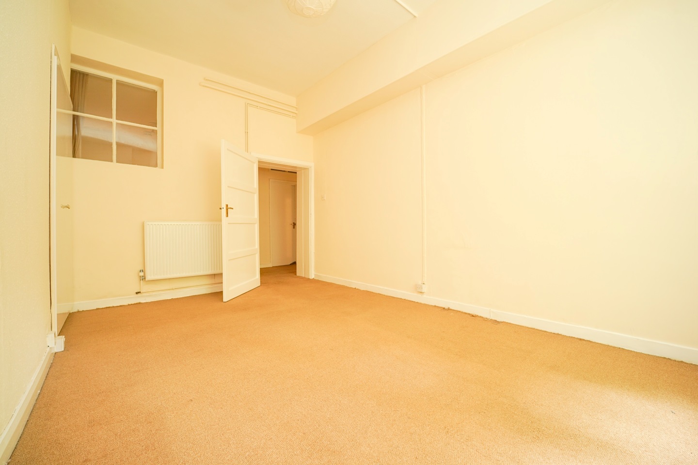 2 Bed Flat, Victoria Square, BS8 photo 5