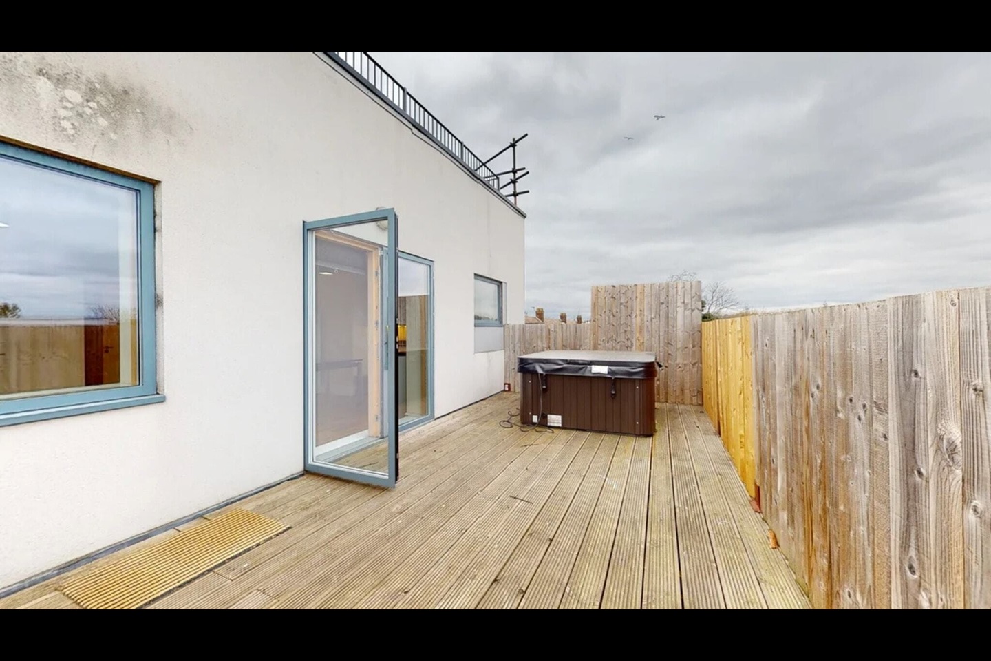 London 2 Bed Flat, Vickers House, E4 To Rent Now for £1,850.00 p/m