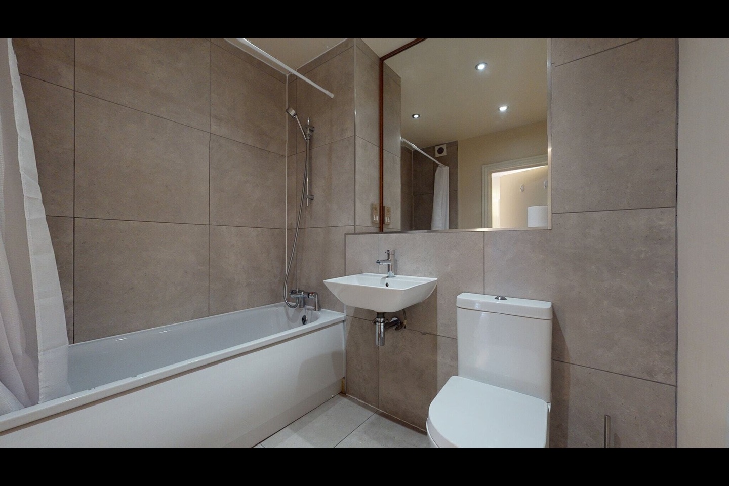 London 2 Bed Flat, Vickers House, E4 To Rent Now for £1,850.00 p/m