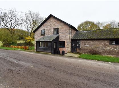 4 Bed Detached House, Brook Farm, HR5
