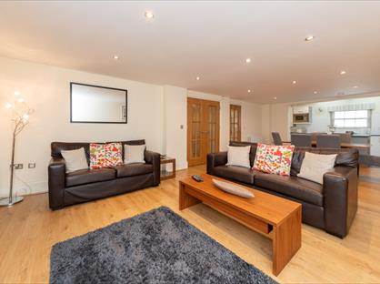 3 Bed Flat, Eldon Lodge, RG1