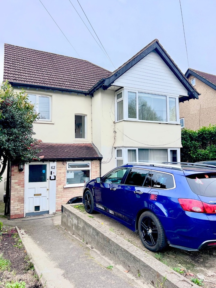 Coulsdon 2 Bed Flat, Woodcote Grove Road, CR5 To Rent Now for £1,500.00 p/m