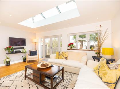 4 Bed Terraced House, Cardinal Avenue, SM4