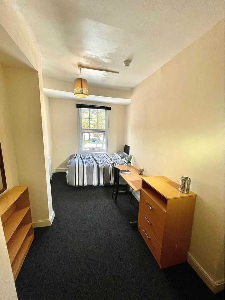 6 Bed Flat, Glossop Road, S10 photo 4