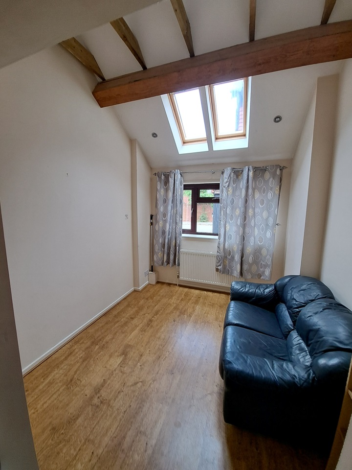 Didcot Studio Flat, Lincoln Gardens, OX11 To Rent Now for £990.00 p/m