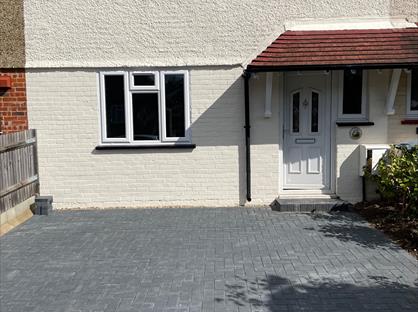 4 Bed Terraced House, Beresford Road, RH4