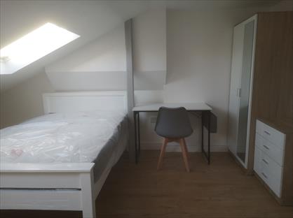 Room in a Shared House, Melford Road, E17