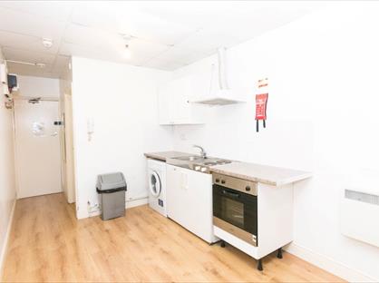 Studio Flat, Kember Street, N1