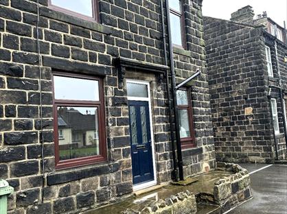 2 Bed Terraced House, Granville Terrace, LS19