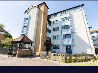 3 Bed Flat, Horsley Court, NE3