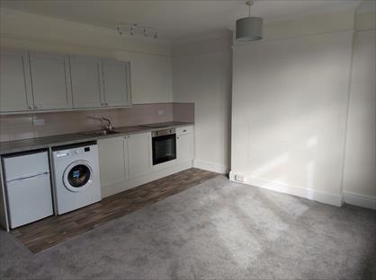 Studio Flat, Tring Road, HP20