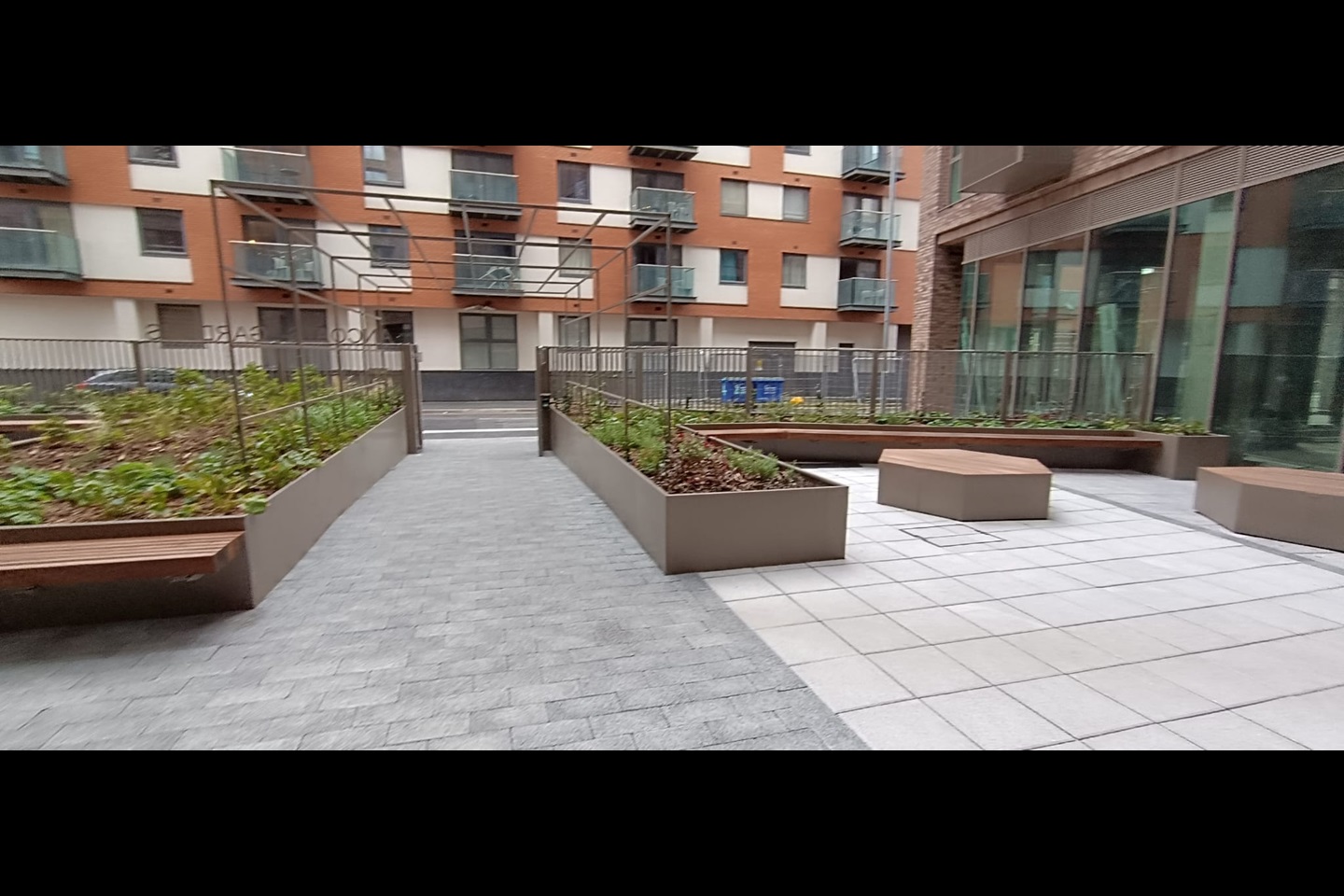 Manchester - 1 Bed Flat, Bendix Way, M4 - To Rent Now for £1,230.00 p/m
