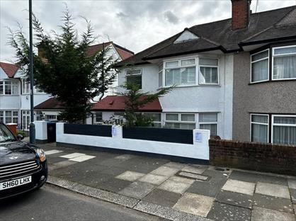 4 Bed Detached House, Dollis Hill Avenue, NW2