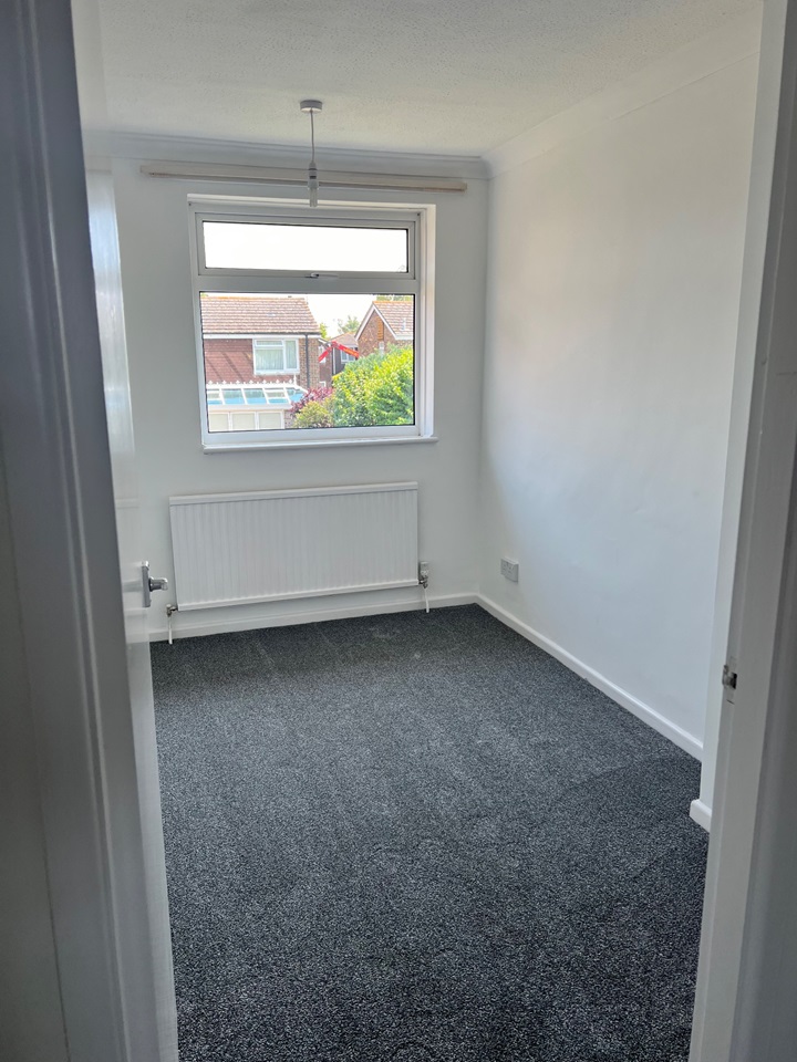 Christchurch 3 Bed SemiDetached House, Bronte Avenue, BH23 To Rent