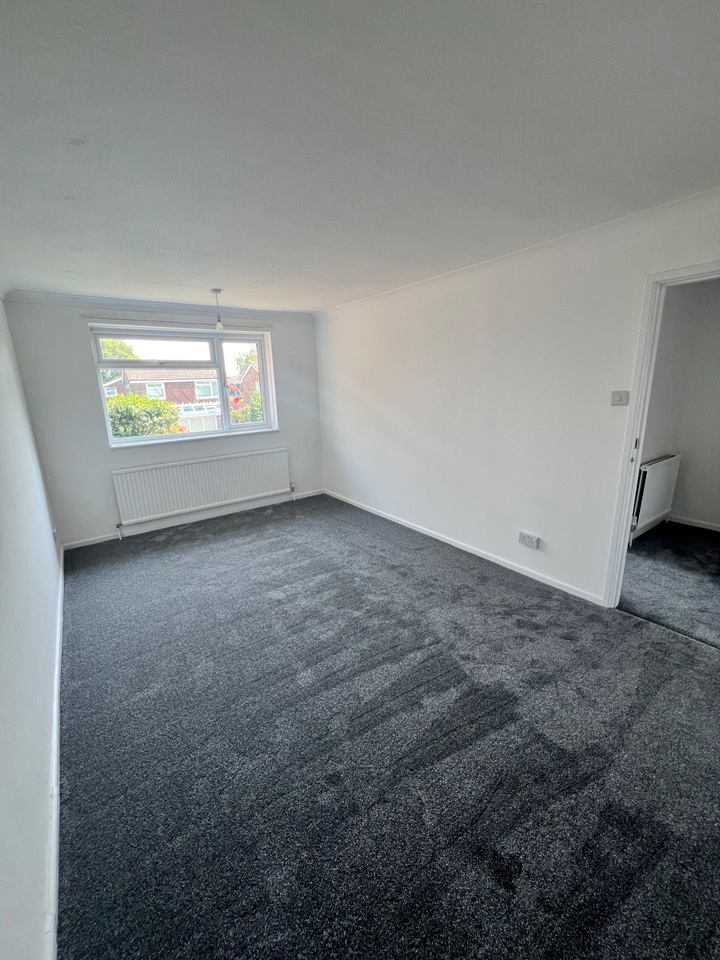 Christchurch 3 Bed SemiDetached House, Bronte Avenue, BH23 To Rent