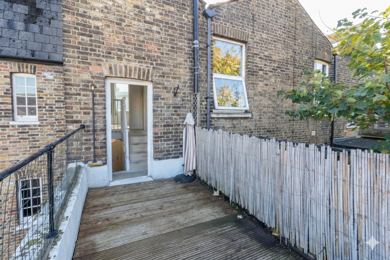Additional image 17 of 2 Bed Flat, Ground Floor Maisonette, SW8, N1 7GU