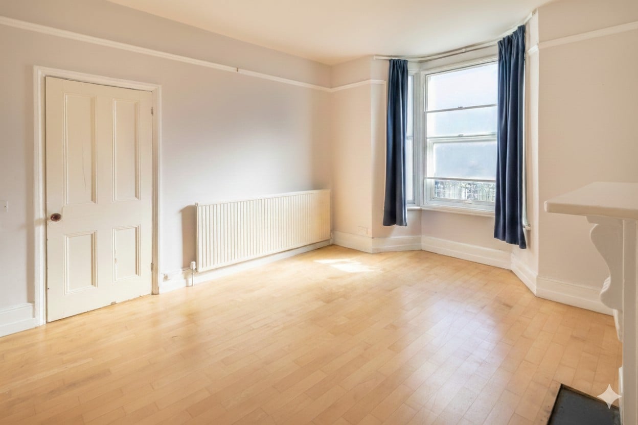 Additional image 2 of 2 Bed Flat, Ground Floor Maisonette, SW8, N1 7GU