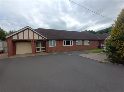 4 Bed Bungalow, Rock Green, SY8