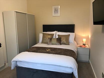 Room in a Shared House, Poplar Grove, SK2