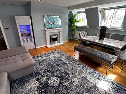 1 Bed Flat, Beaufort Street, SW3