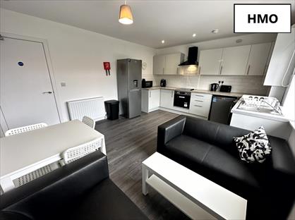 4 Bed Flat, Wedderlea Drive, G52