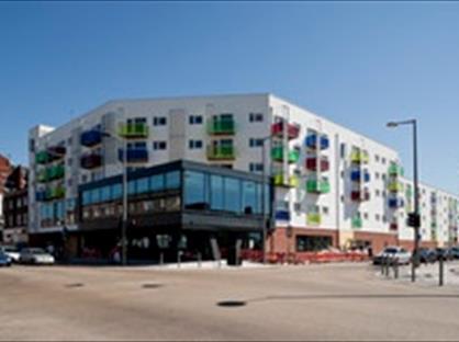 2 Bed Flat, Church Elm Lane, RM10