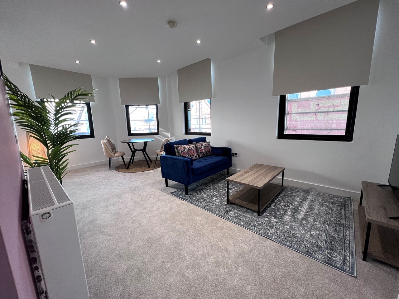 1 Bed Flat, New Briggate, LS2 photo 5