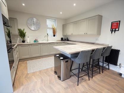 Room in a Shared House, Lynwood Road, RH1