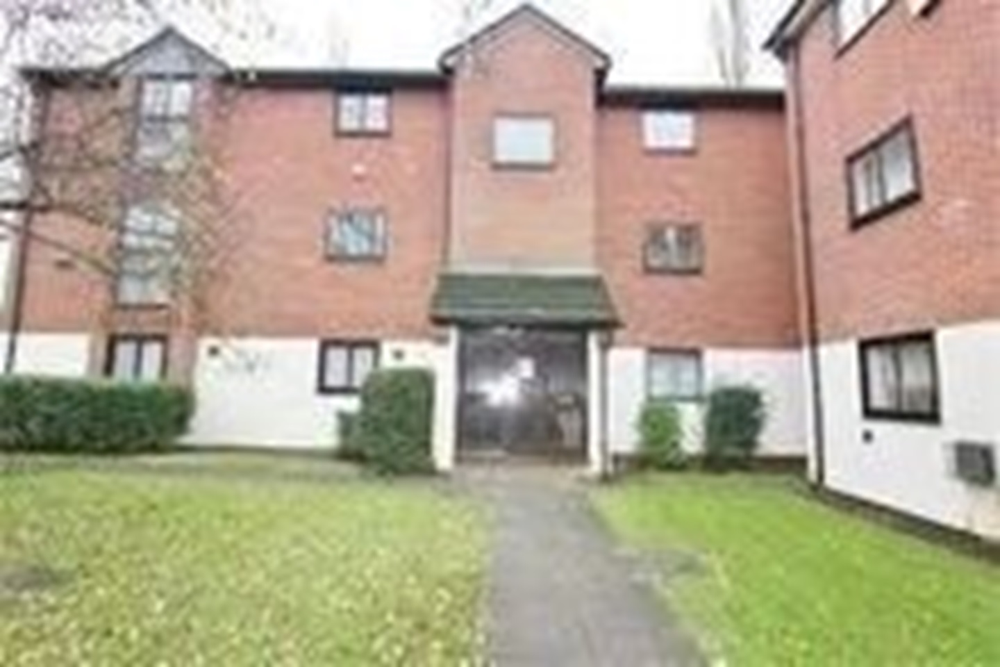 Hendon 2 Bed Flat, Wheatley Close, NW4 To Rent Now for £1,650.00 p/m