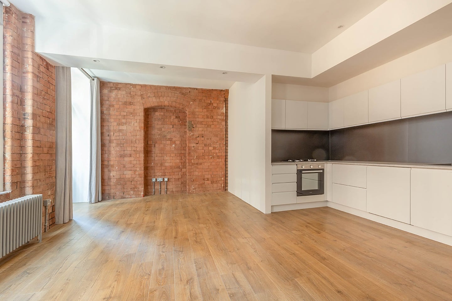 2 Bed Flat, The Jam Factory, SE1 photo 2