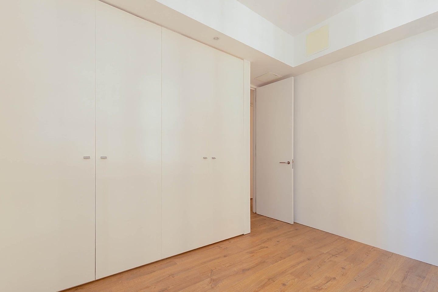 2 Bed Flat, The Jam Factory, SE1 photo 4