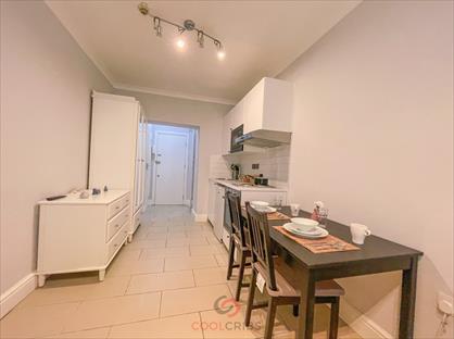 Studio Flat, Linden Gardens, W2