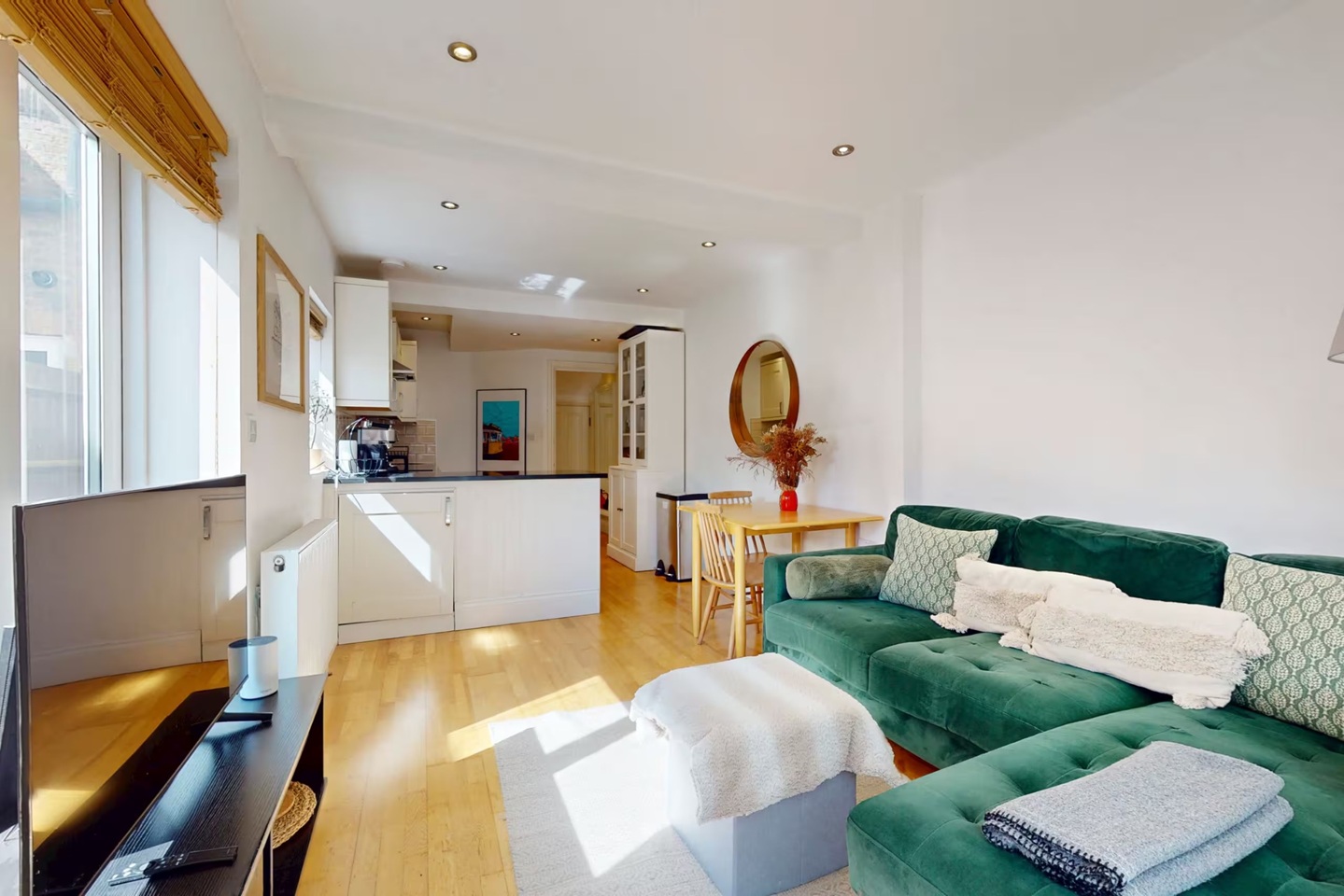 2 Bed Flat, Charteris Road, NW6