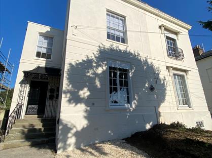 1 Bed Flat, Spa Villas, GL1