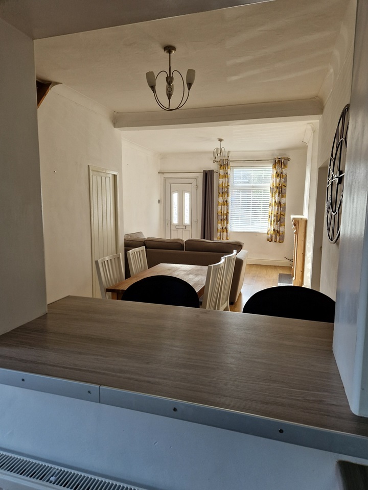 Macclesfield 2 Bed Terraced House, Crossall Street, SK11 To Rent